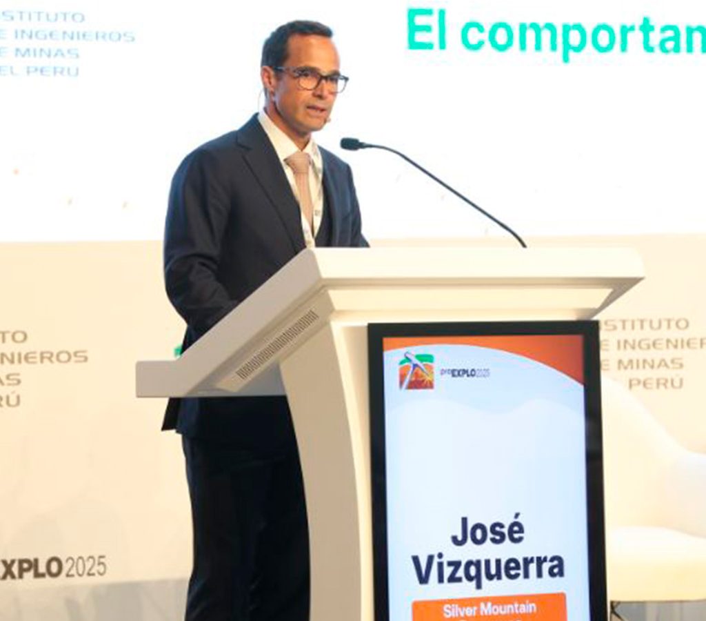 José Vizquerra, presidente de Silver Mountain Resources, señaló que es fundamental reducir la tramitología para elevar la competitividad del Perú.| Crédito: IIMP