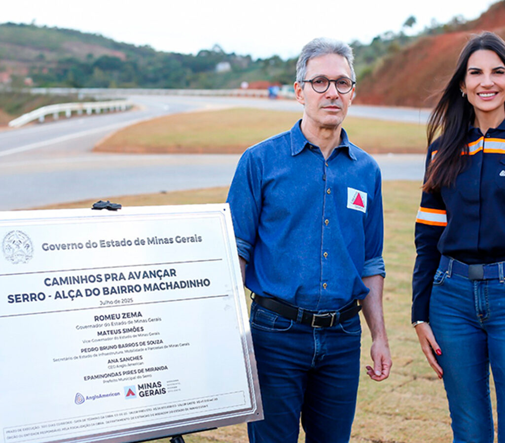El gobernador de Minas Gerais, Romeu Zema, y la presidenta de Anglo American en Brasil, Ana Sanches en la inauguración de la carretera.| Crédito: Raiane Vieira