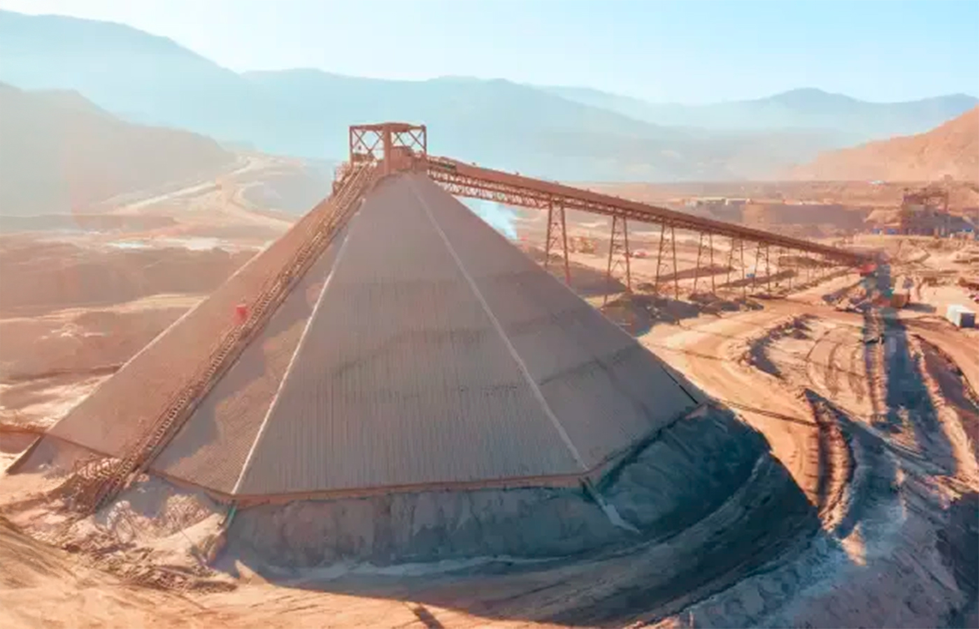 El proyecto Mantoverde consta de cuatro minas a cielo abierto situadas a lo largo de la falla de Mantoverde, en Atacama (Chile).| Crédito: Capstone Copper