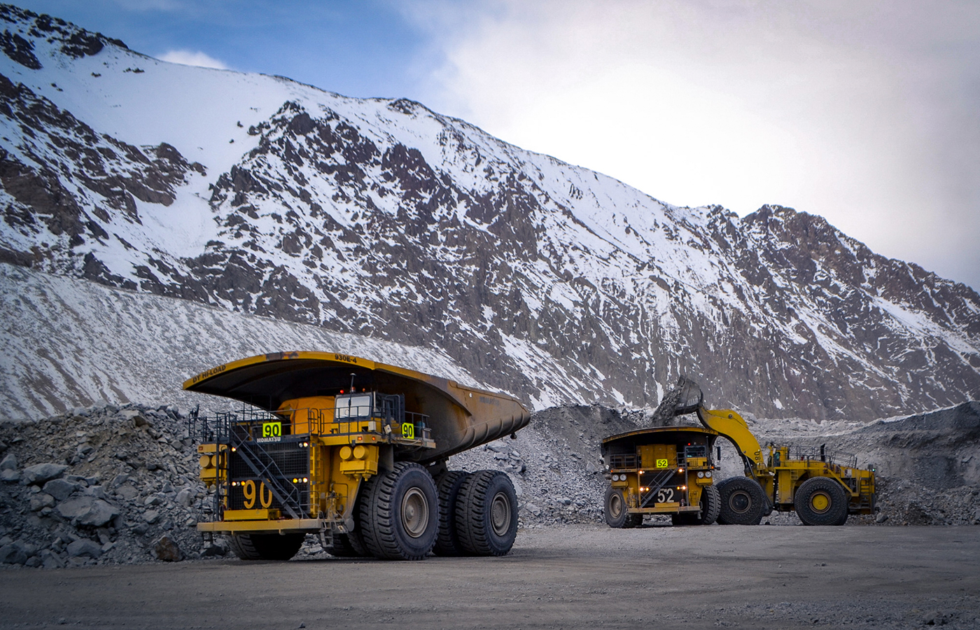 Con un 0.95% de tiempo de detención en 2024, la compañía superó su meta interna y se posicionó como referente nacional en eficiencia y cuidado de neumáticos mineros.| Crédito: Antofagasta Minerals