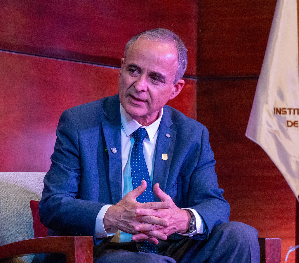 El programa, que se ejecutará en seis años, busca modernizar trámites, fortalecer la sostenibilidad del sector y acelerar la ejecución de proyectos mineros valorizados en más de USD 64 000 millones.| Crédito: IIMP