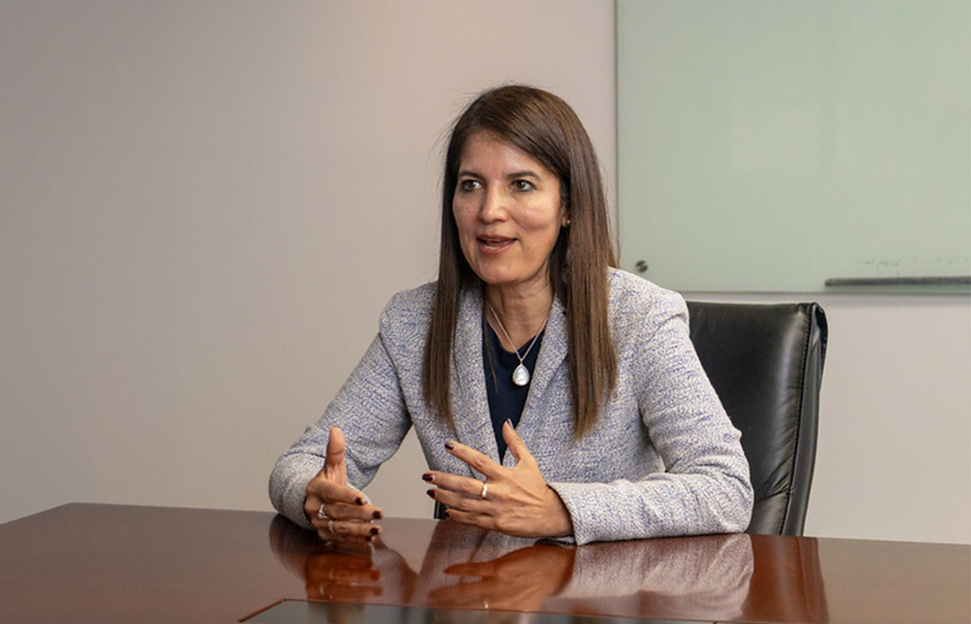 La vicepresidenta de Asuntos Corporativos de Cerro Verde advirtió que la excesiva burocracia frena el potencial minero del Perú, con pérdidas fiscales, de empleo y competitividad frente a otros países de la región.| Crédito: IIMP