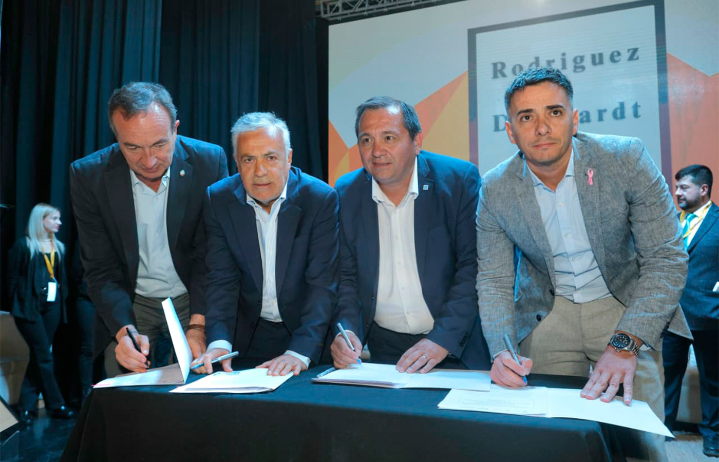 Mendoza se convierte así en la 𝗽𝗿𝗶𝗺𝗲𝗿𝗮 𝗽𝗿𝗼𝘃𝗶𝗻𝗰𝗶𝗮 𝗱𝗲 𝗖𝘂𝘆𝗼 en impulsar un clúster que integra minería, energía y desarrollo sostenible.| Crédito: Guaymallen