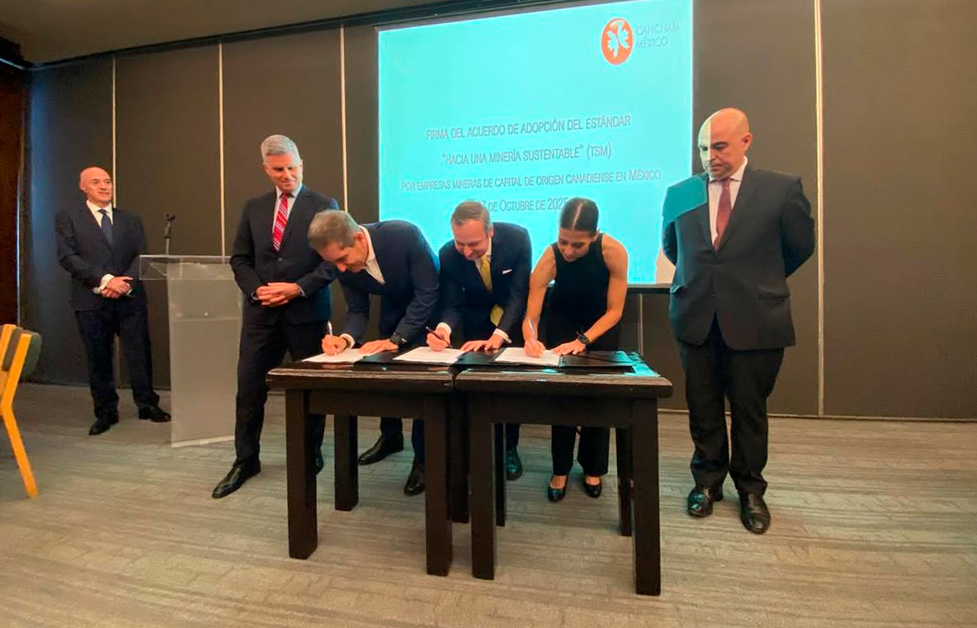 Se alcanza otro paso importante en la cooperación entre México y Canadá para fortalecer una industria minera responsable, sostenible y humana.| Crédito: Camimex