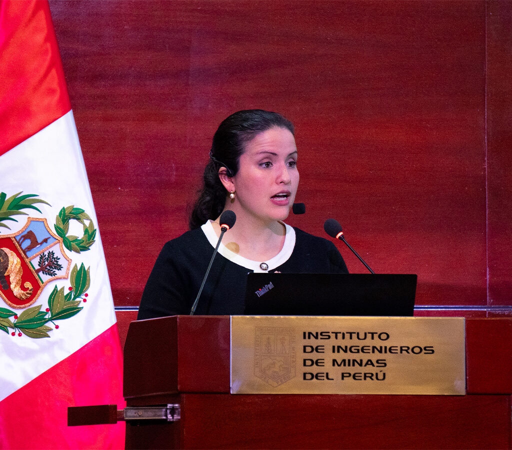 Paola del Carpio, coordinadora de investigación de la Red de Estudios para el Desarrollo propone definir indicadores de capacidad y mejorar los mecanismos de coordinación para traducir recursos en bienestar.| Crédito: IIMP