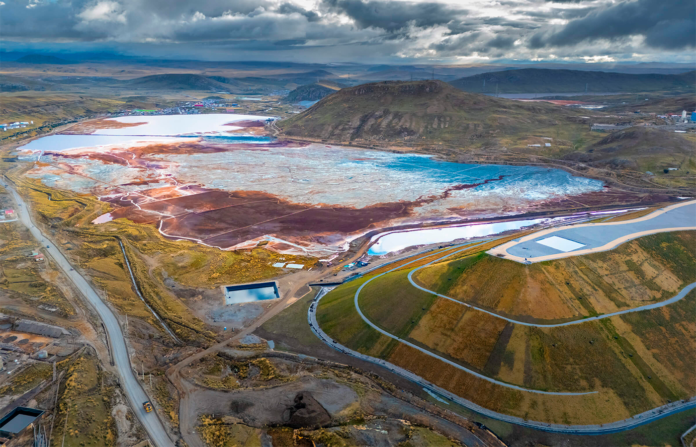 El proyecto Quiulacocha busca revalorizar relaves y residuos históricos acumulados durante más de un siglo de explotación minera en Cerro de Pasco, Perú.| Crédito: Cerro de Pasco Resources