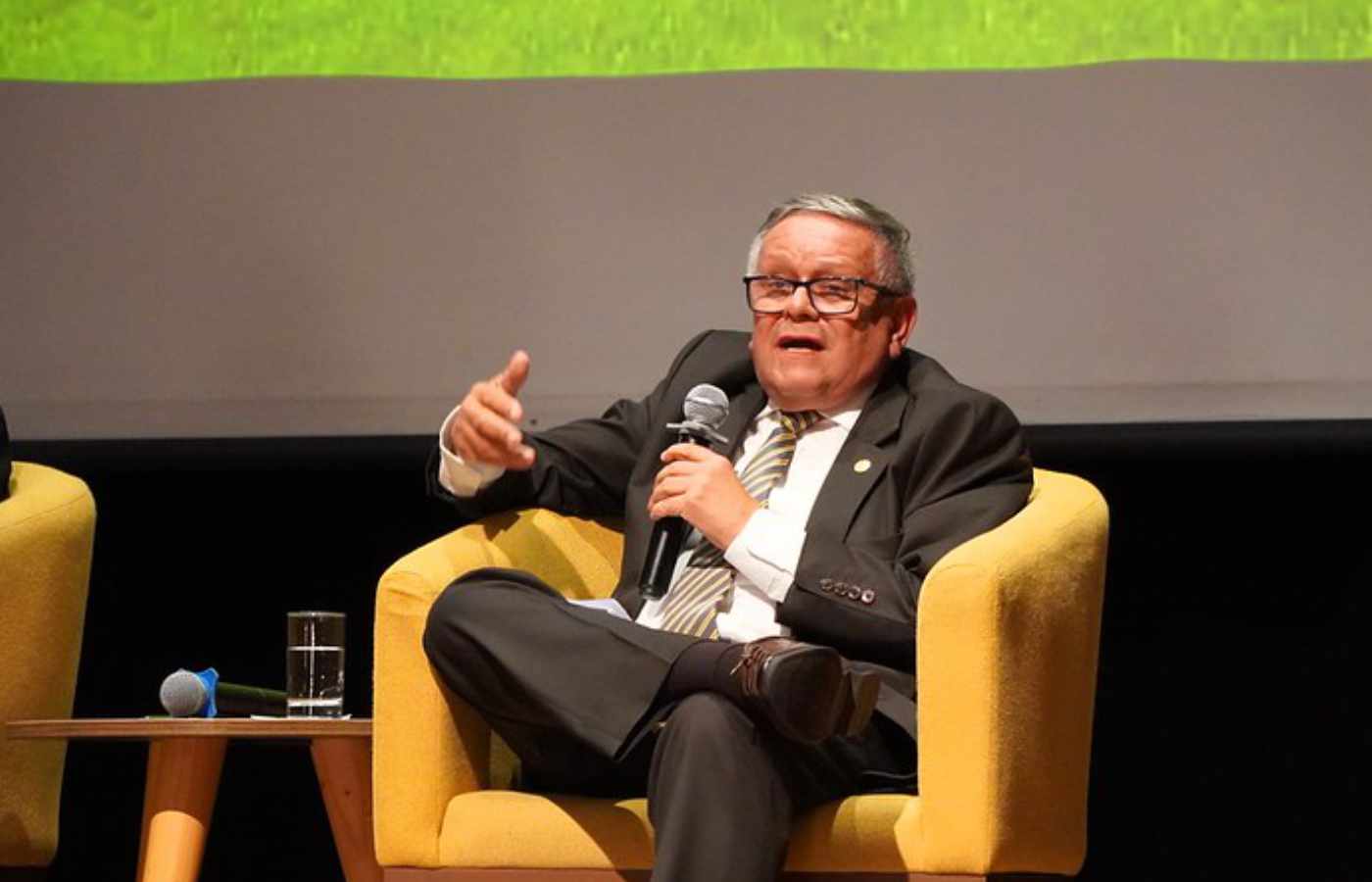 El expresidente del Ingemmet advirtió que acelerar permisos por decreto, sin más técnicos ni capacidad institucional, puede agravar el desorden en el sector y poner en riesgo el nuevo ciclo de inversión minera hacia 2026.| Foto: IIMP