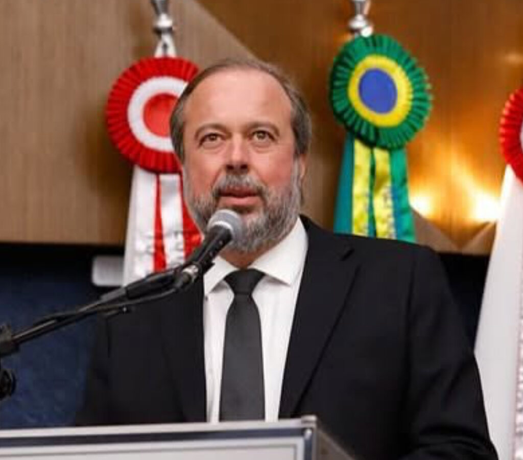 El ministro sostiene que las tierras raras y los minerales críticos impulsarán la industrialización, la innovación y la creación de empleo en el país.| Foto: Foto: Cuenta oficial de Alexandre Silveira en Meta