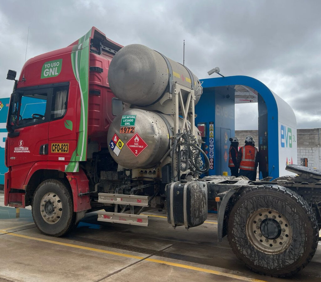 Como parte de esta iniciativa, también se puso en funcionamiento el primer centro de abastecimiento de GNL de la región Cusco.| Foto: Las Bambas
