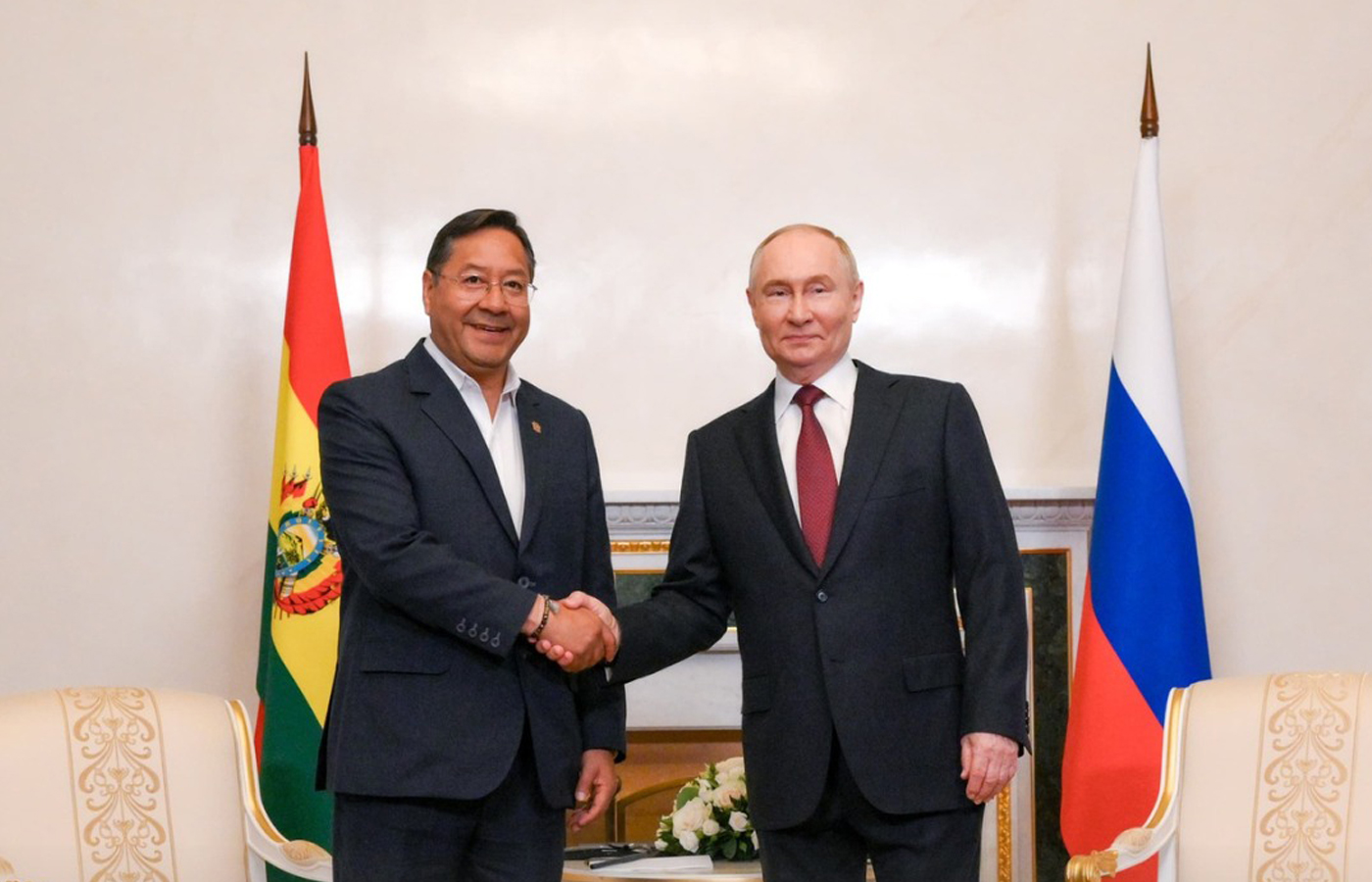 Bolivia y Rusia aceleran acuerdos para industrialización del litio 