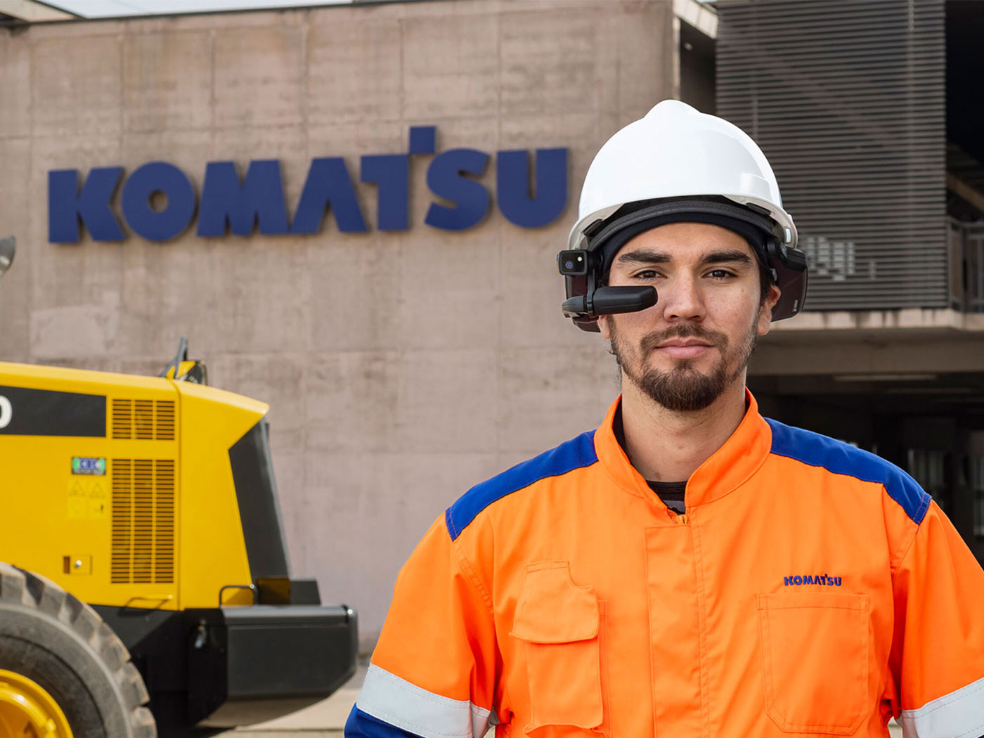 Komatsu lleva el soporte técnico de equipos a un nuevo nivel con Smart Glass