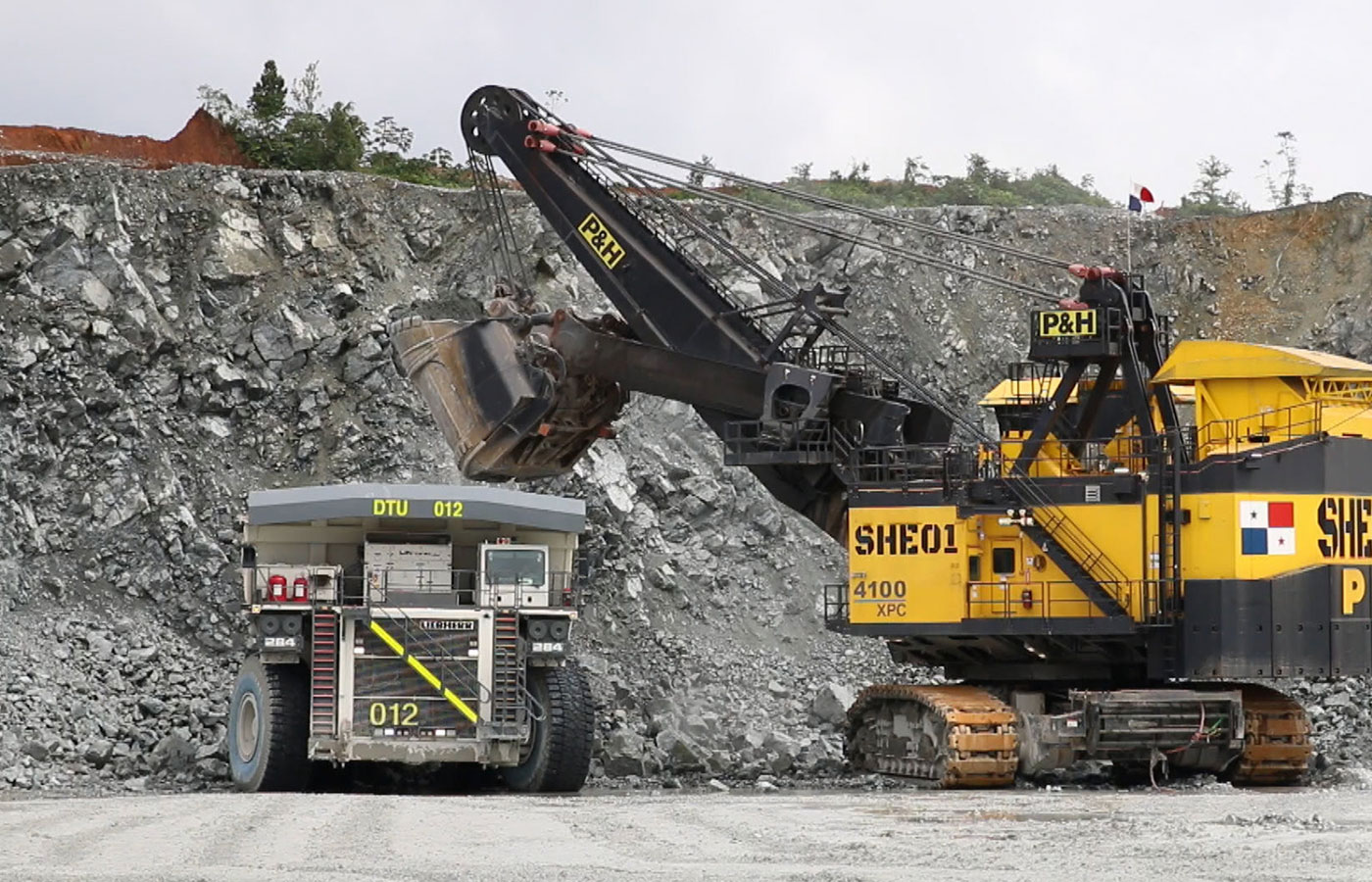 Minería ilegal se dispara cerca de la mina Cobre Panamá