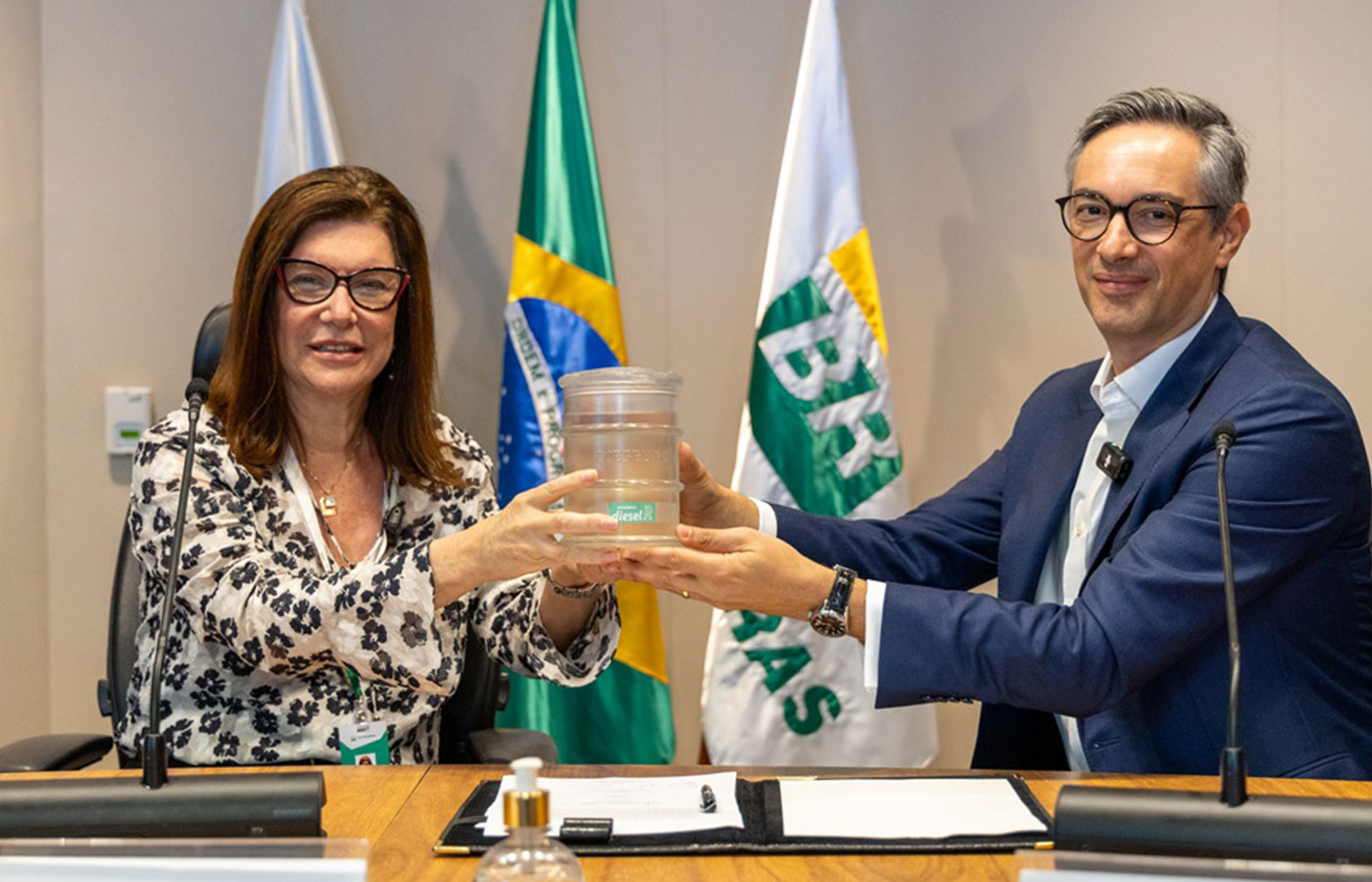 Petrobras firma acuerdo para suministrar combustible renovable a Vale