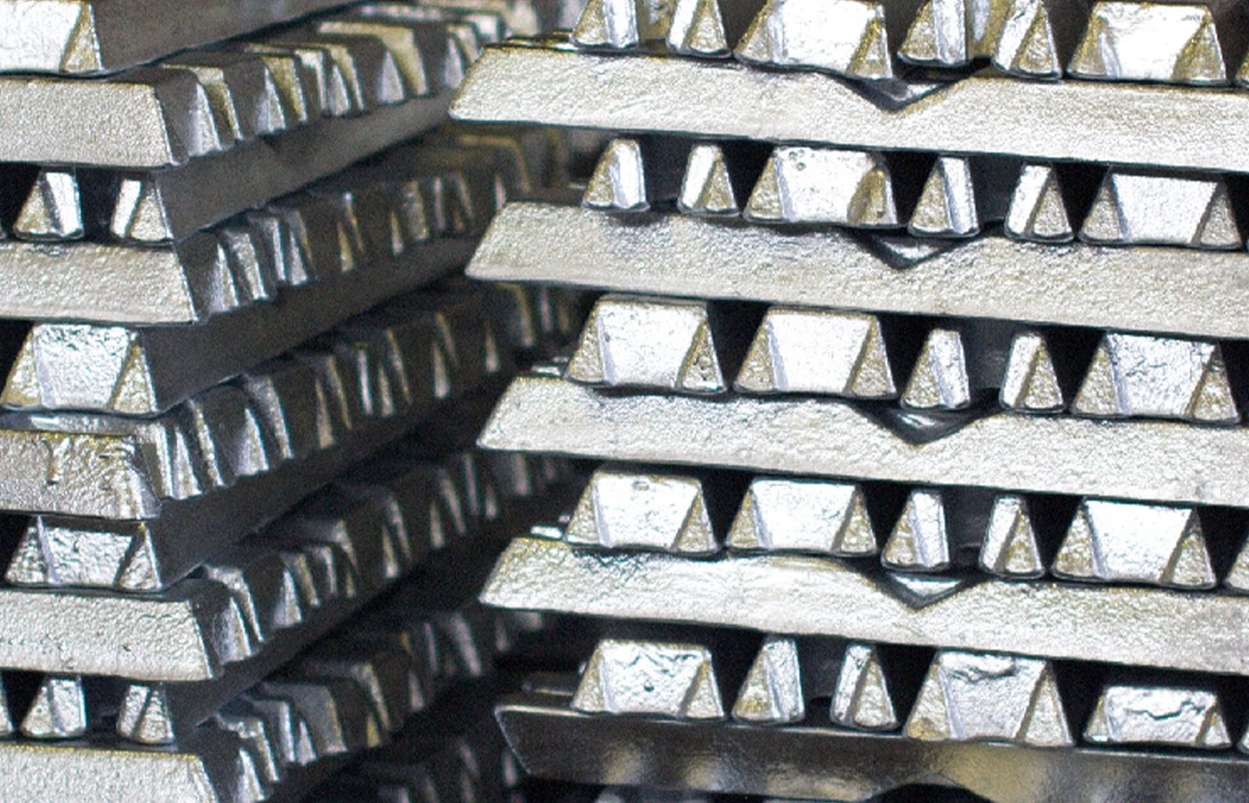 Hay más proyectos mineros de zinc en construcción, que de oro en Perú