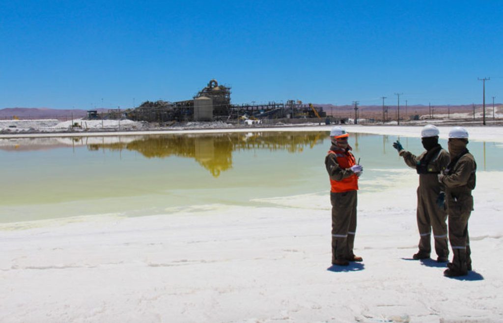 La minera opera en el codiciado salar de Atacama, en el norte de Chile.| Crédito: SQM