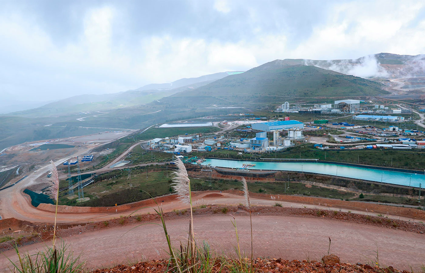 Remediación de suelos y construcción de plantas de tratamiento de agua permitirán que cuatro cuencas cajamarquinas se reintegren a la naturaleza.| Crédito: Minem