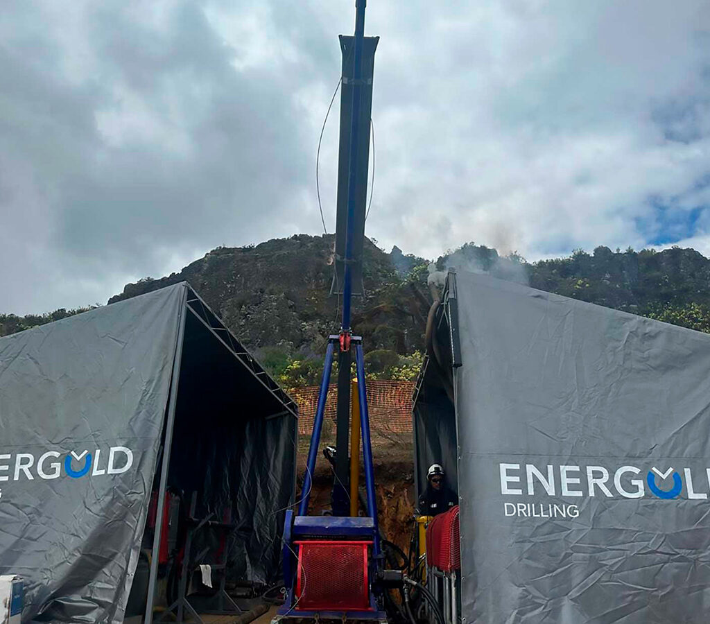 Las perforaciones se llevan a cabo en una zona con vetas de alta ley, pero de escasa exploración previa.| Crédito: Highlander Silver