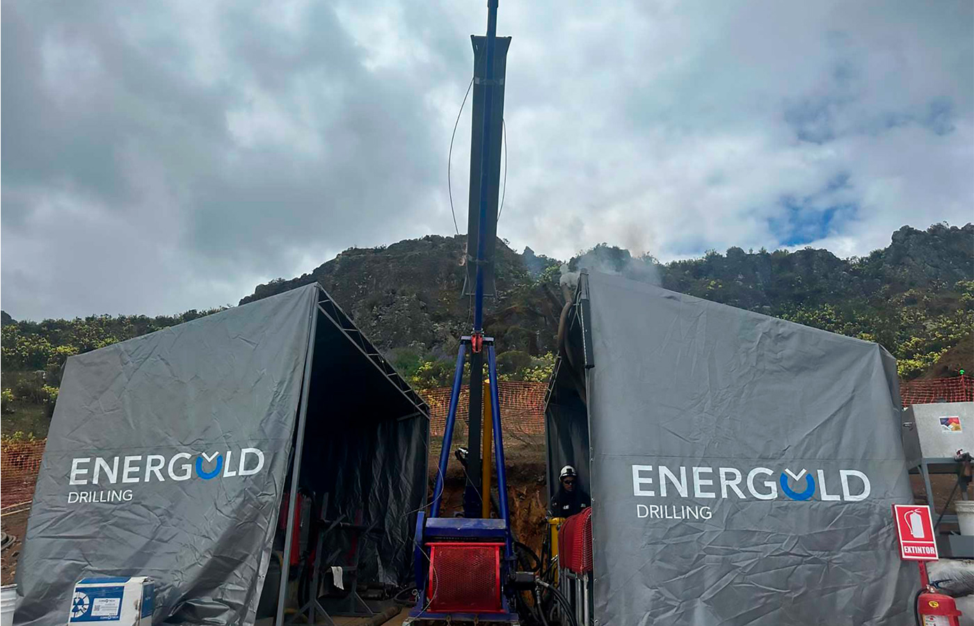 Las perforaciones se llevan a cabo en una zona con vetas de alta ley, pero de escasa exploración previa.| Crédito: Highlander Silver