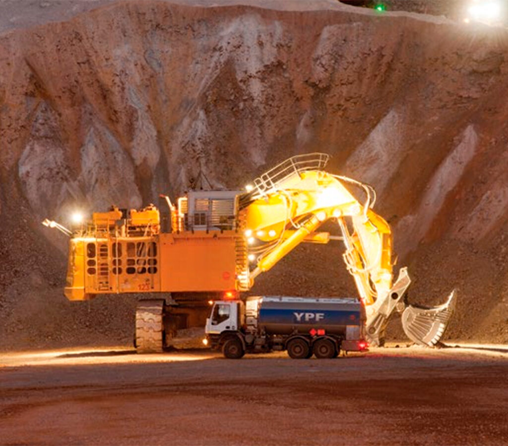 Una nueva unidad denominada YPF Nuclear, contempla la participación en la minería de uranio y una articulación directa con la CNEA.| Crédito: YPF