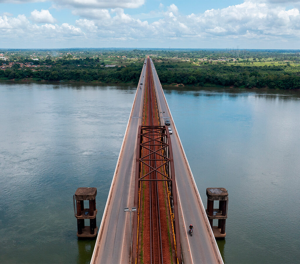 Proyecto busca duplicar la longitud del puente carretero-ferroviario de Vale sobre el río Tocantins, en Marabá.| Crédito: MPF