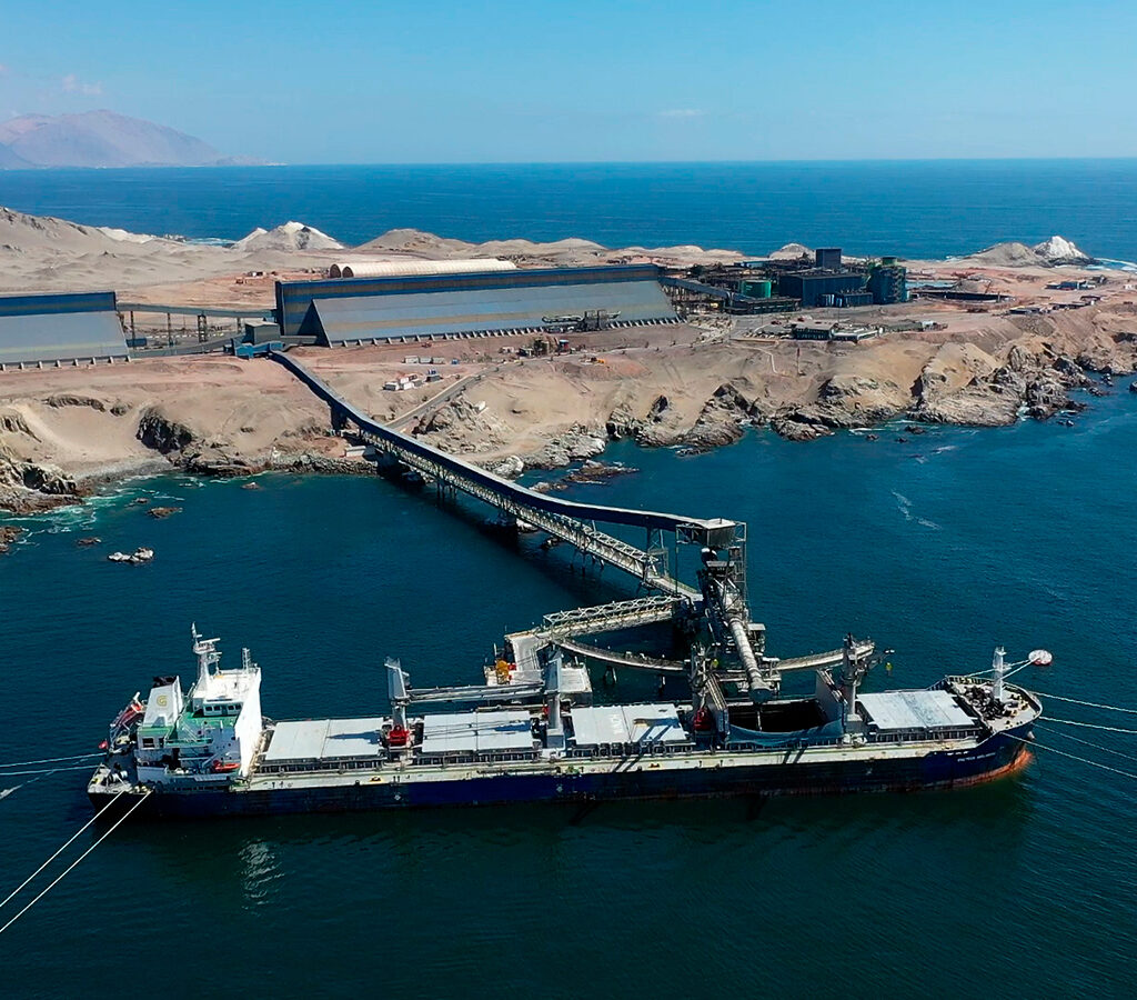 En septiembre de 2023, se responsabilizó a CMDIC por un posible daño ambiental en el medio marino, atribuido a sus operaciones portuarias.| Crédito: Compañía Minera Doña Inés de Collahuasi