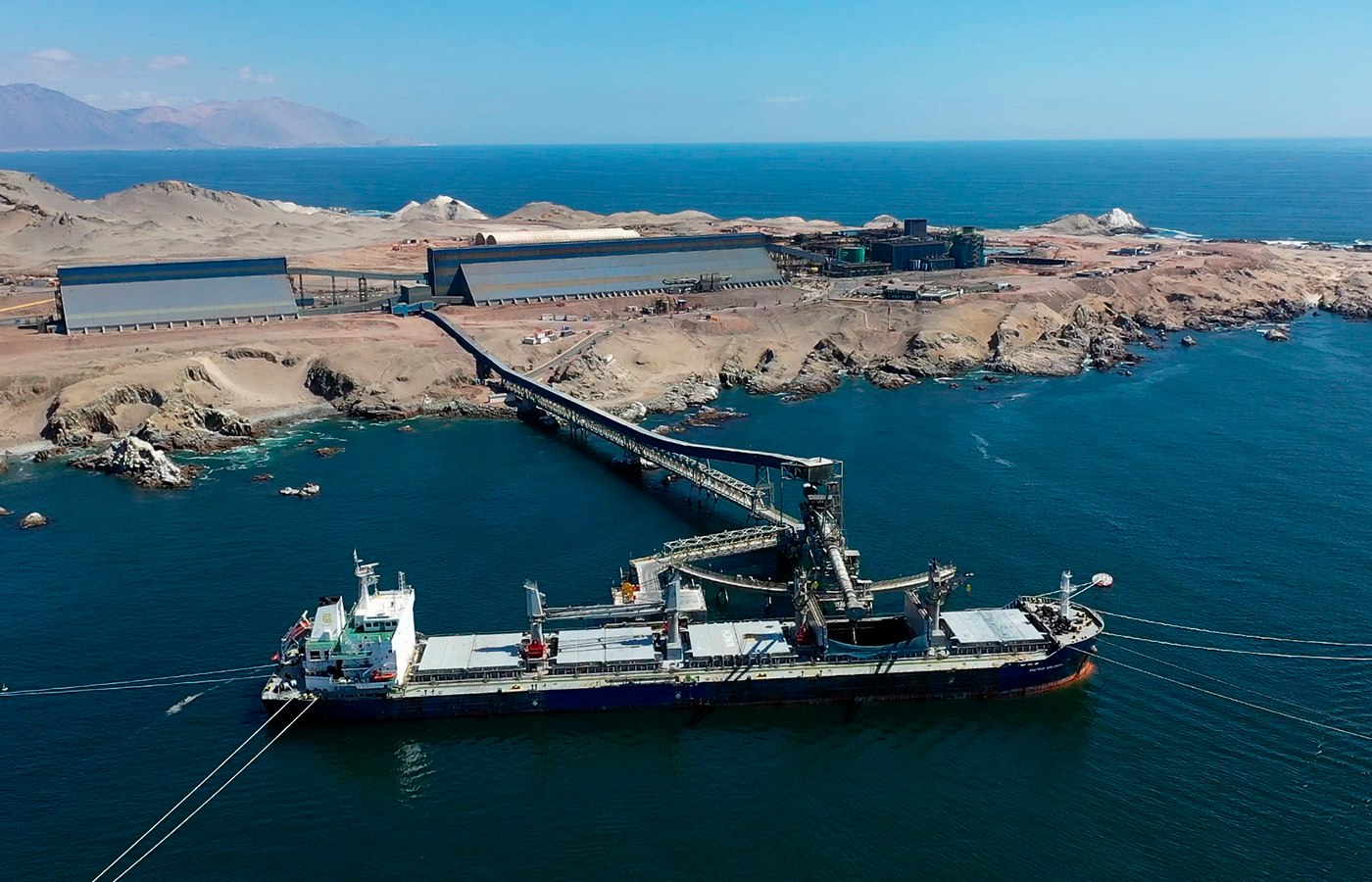 En septiembre de 2023, se responsabilizó a CMDIC por un posible daño ambiental en el medio marino, atribuido a sus operaciones portuarias.| Crédito: Compañía Minera Doña Inés de Collahuasi