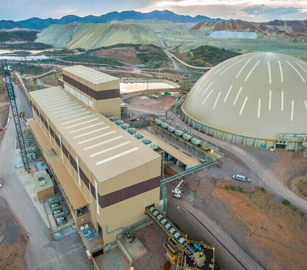 Las mineras están expandiendo sus operaciones y han comenzado a tramitar permisos para desarrollar proyectos en un entorno político complejo.| Imagen referencial / Crédito: Grupo México