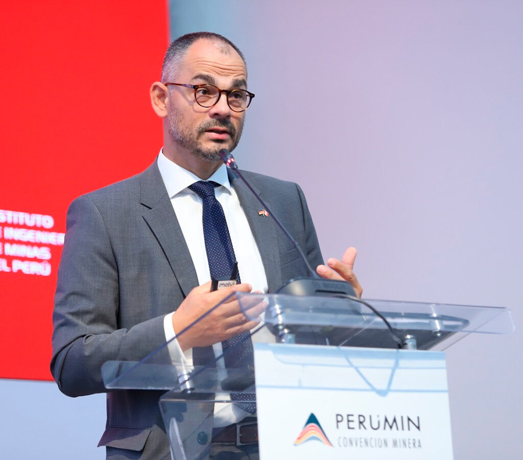 Sven-Uwe Schulz, de la Agencia Alemana de Recursos Minerales, advirtió en Perumin 37, que más del 40% de los productos mineros críticos para Alemania provienen de China.| Crédito: IIMP