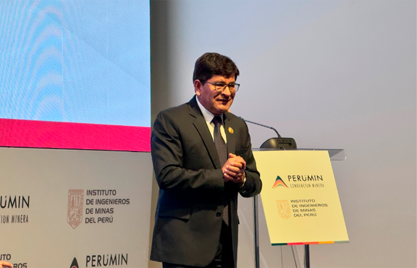 Rohel Sánchez detalló que se espera que se le otorgue al proyecto el derecho de servidumbre a fines de año, y que la ANA emita su autorización para uso de agua residual en 2026.| Crédito: IIMP
