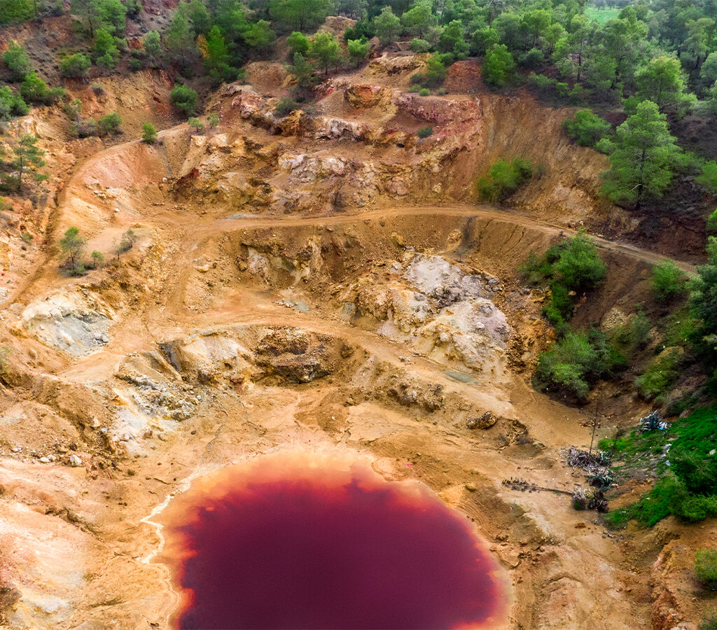 La iniciativa finalista de PERUMIN Inspira 2025 es uno de los emprendimientos sociales que neutraliza el pH y elimina metales pesados que afectan la calidad del agua en comunidades cercanas a operaciones mineras.| Crédito: © Anna Kucherova - Dreamstime