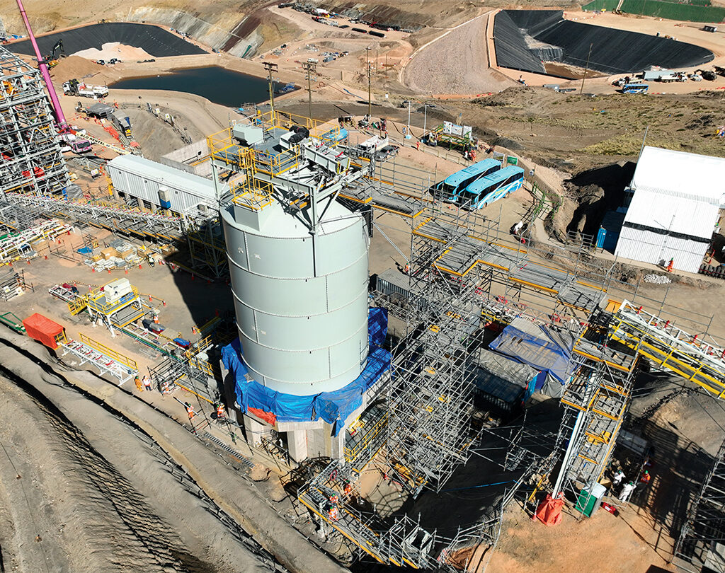 Uno de los principales retos en el minado de San Gabriel es la calidad del macizo rocoso, por ello empleará la técnica de minado UDF, que promueve una minería segura y eficiente. | Crédito: Compañía Minera Buenaventura