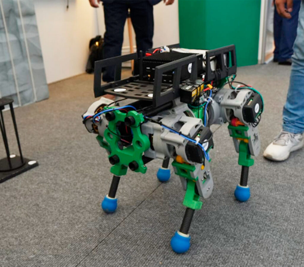 “Catito” fue diseñado con piezas impresas en 3D, opera hasta tres horas con batería propia e integra procesadores NVIDIA.| Crédito: IIMP