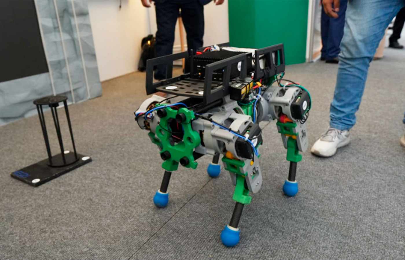 “Catito” fue diseñado con piezas impresas en 3D, opera hasta tres horas con batería propia e integra procesadores NVIDIA.| Crédito: IIMP
