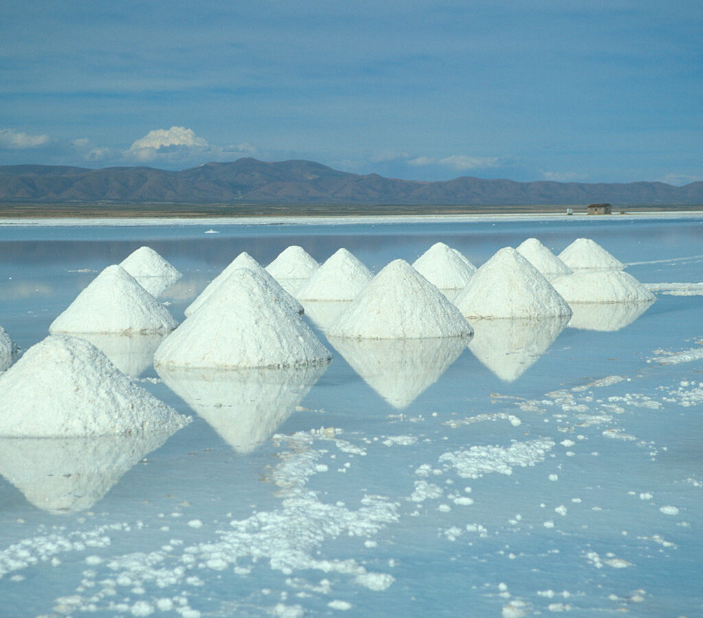 Protagonistas de la minería y la energía conocerán la hoja de ruta del litio chileno 2026-2030, junto a paneles sobre regeneración, inteligencia artificial, inversión y electromovilidad.| Crédito: ©Jeremy Richards-Dreamstime