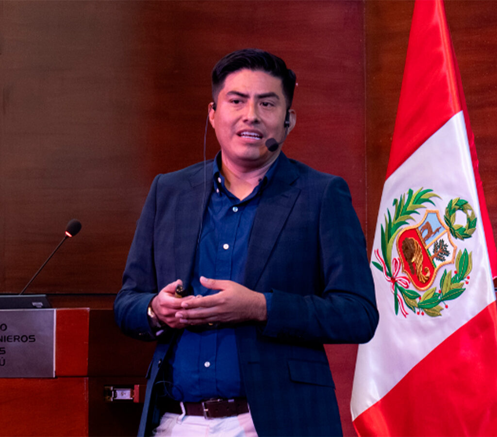 Las Bambas refuerza su compromiso con el desarrollo regional al priorizar la contratación de talento local y promover oportunidades en toda su cadena de valor.| Crédito: IIMP