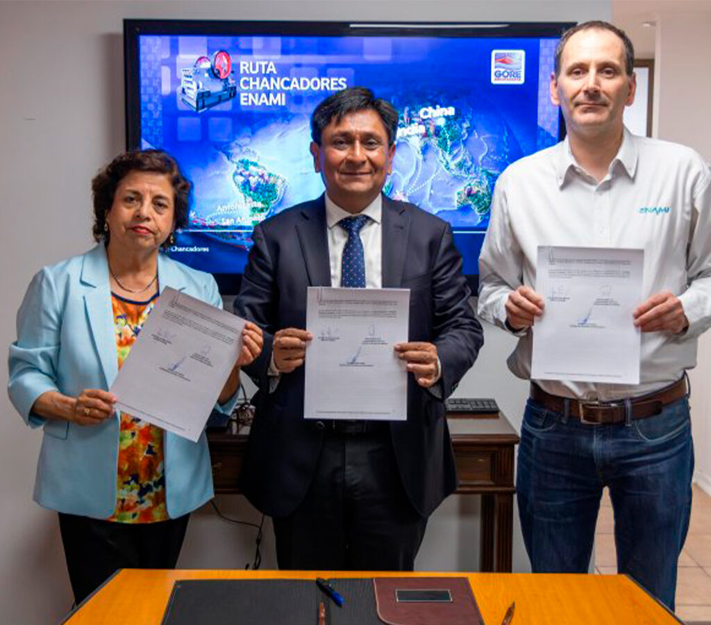 En la actividad se informó también sobre las fechas de arribo de los chancadores a Taltal y Tocopilla financiados por el primer convenio entre la estatal y el gobierno regional.| Crédito: Enami