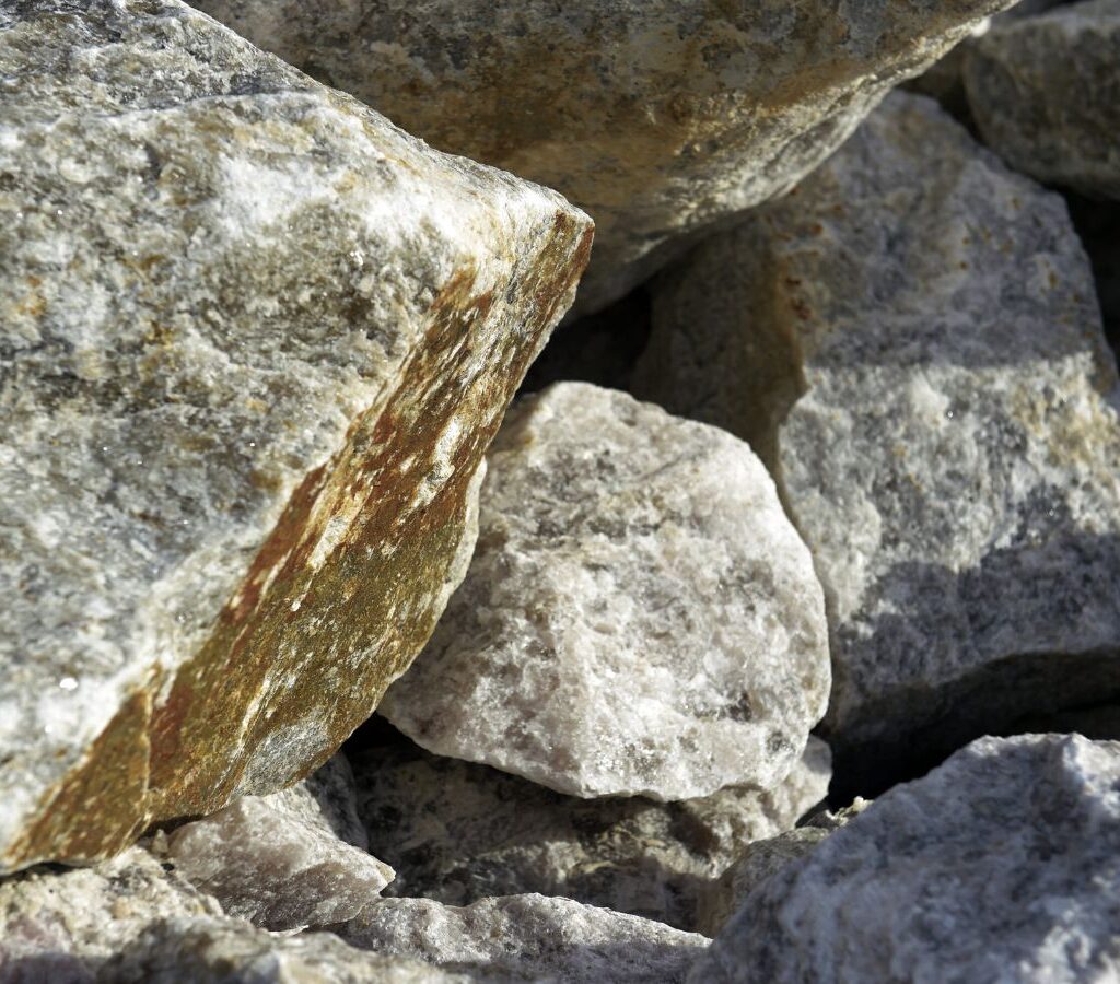 Las tecnologías de clasificación basada sensores están redefiniendo la forma de recuperar los minerales, transformando el material que antes se desechaba en un recurso valioso.| Crédito: TOMRA Mining