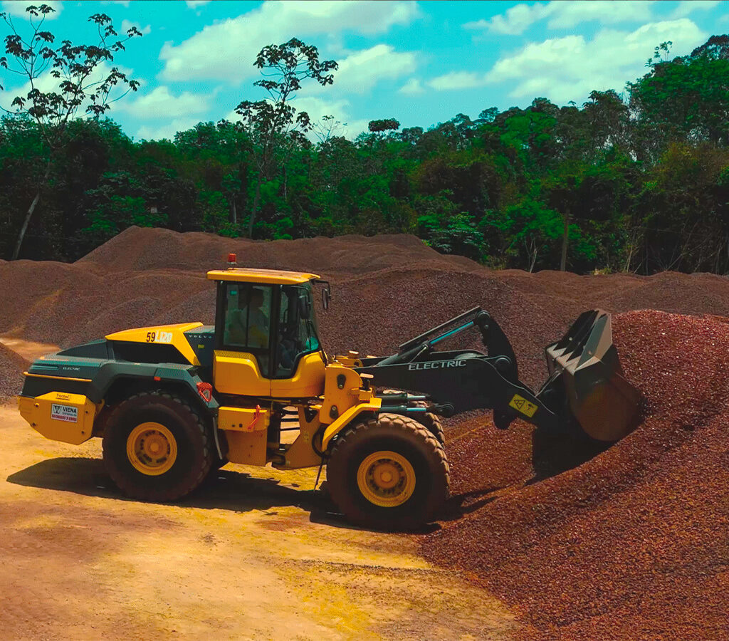 La nueva cargadora eléctrica reduce el impacto ambiental de las operaciones y mejora el ambiente de trabajo, con menor ruido.| Crédito: Volvo