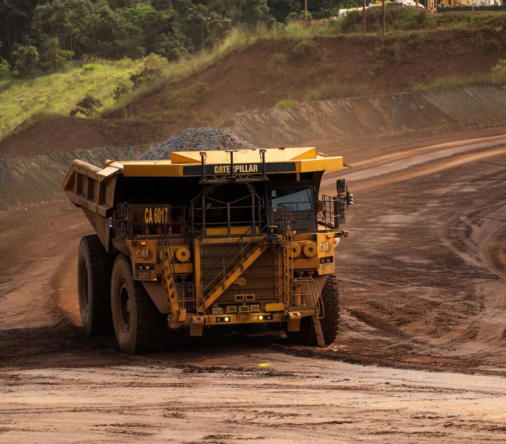 Camión autónomo en la mina Brucutu (MG).| Crédito: Gustavo Andrade/Vale