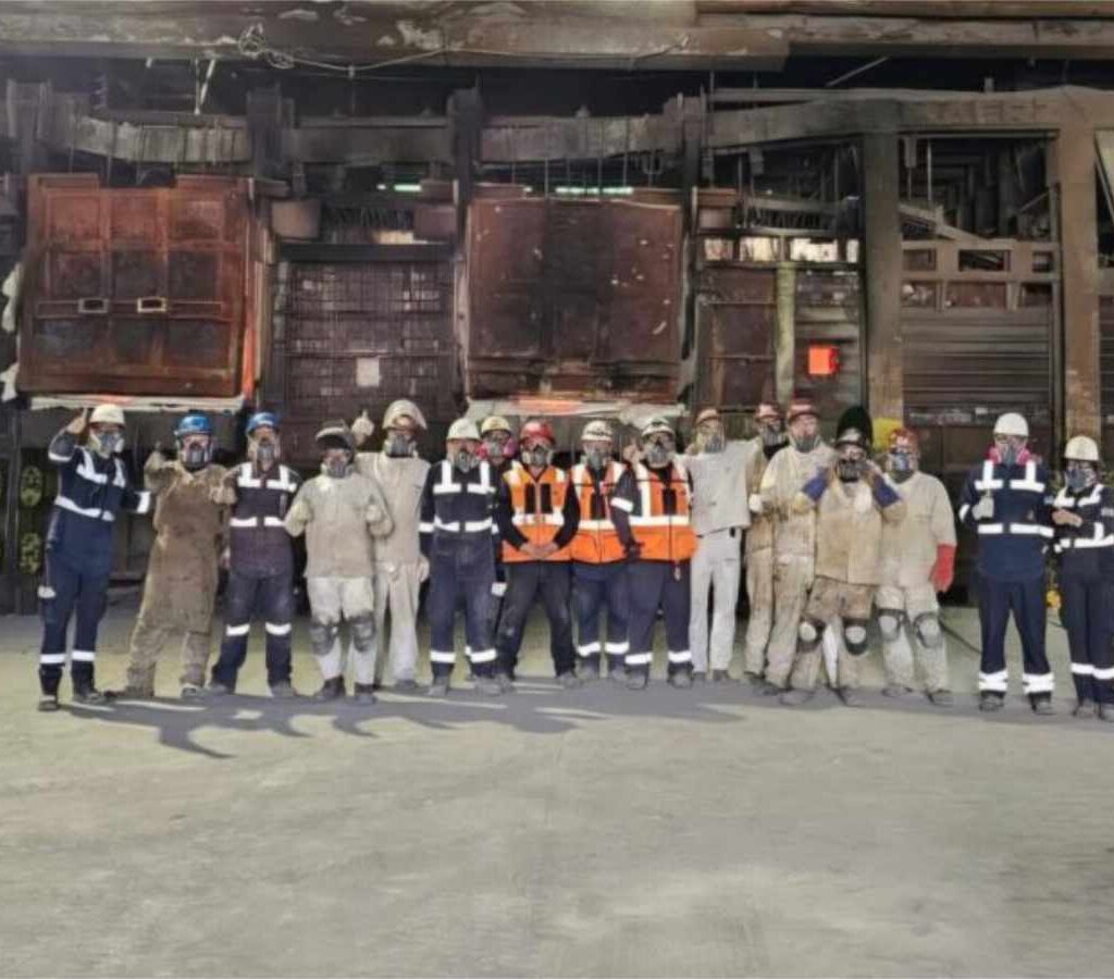 Tras el mantenimiento, el Horno de Refino 1 inicia su última etapa operacional mientras avanza la instalación del nuevo Horno Cilíndrico Rotatorio.| Foto: Codelco