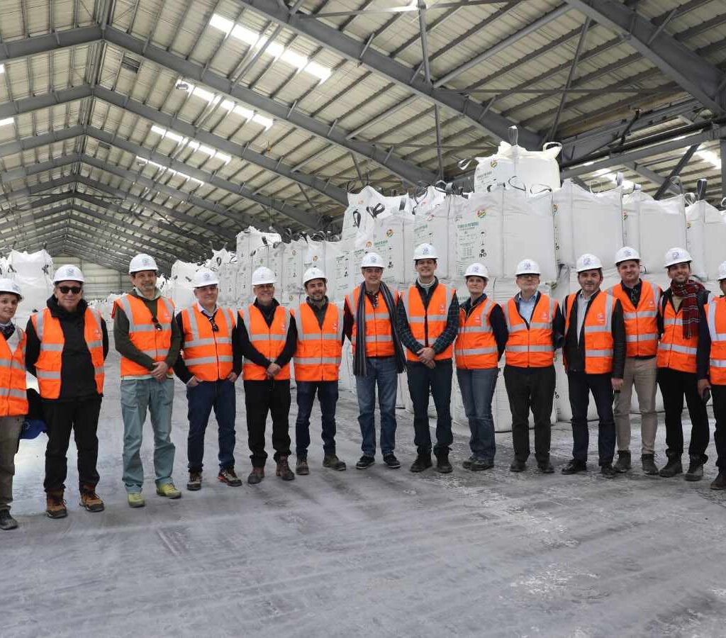 Yacimientos de Litio Bolivianos (YLB) recibe a misión de la Unión Europea para explorar cooperación técnica y financiera en el litio.| Foto: YLB