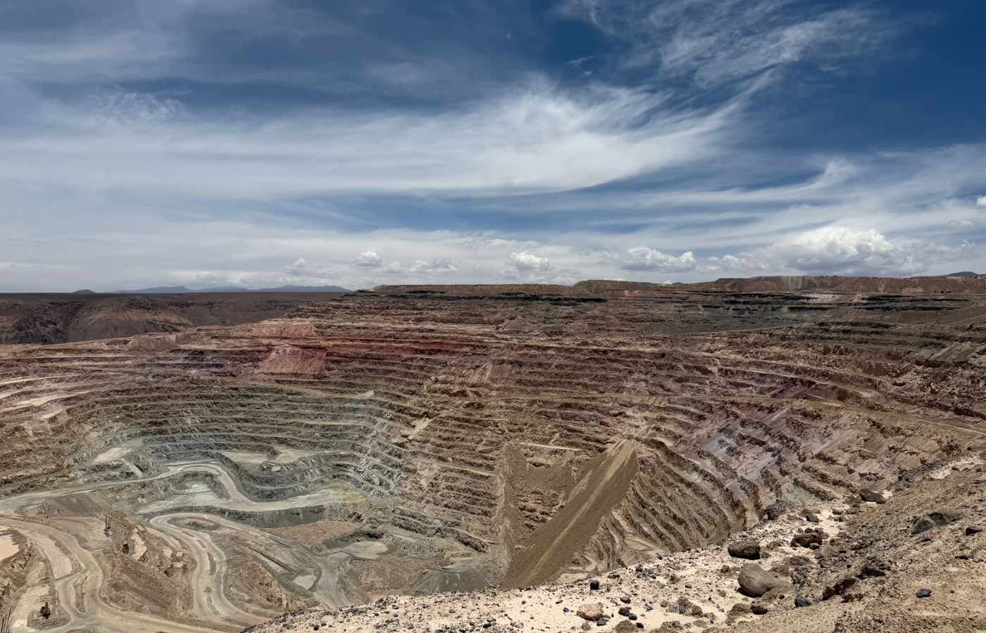 La reutilización de aguas tratadas de Alto Hospicio permitiría ocupar en la operación minera casi la totalidad de aguas grises que hoy se descargan en el mar ante una potencial reactivación de la operación.| Foto: BHP