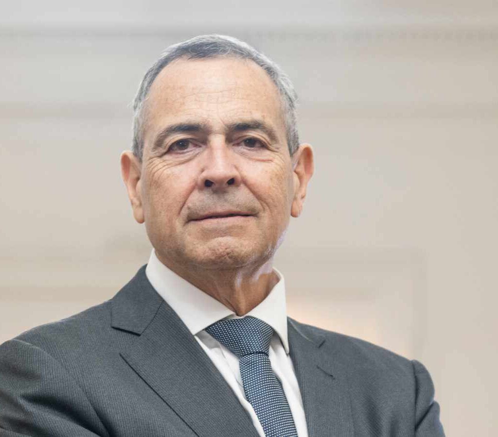 ​El biministro de Economía y Minería, Daniel Mas, enfatizó que con esta designación se busca consolidar la estabilización y el orden de Enami.| Foto: Enami