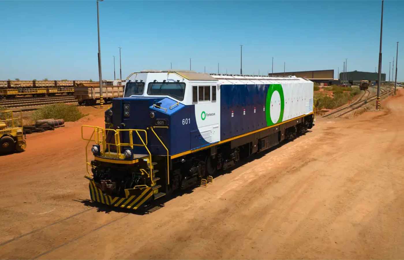 Las locomotoras eléctricas incorporan las baterías móviles terrestres más grandes del mundo, con una capacidad de 14.5 MWh cada una.| Foto: Fortescue