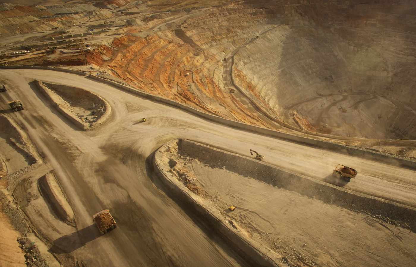 Los servicios de movimiento de tierras se adjudicó a las empresas comunales MYSER S.A. y TM Maquinarias S.A.| Foto: Glencore