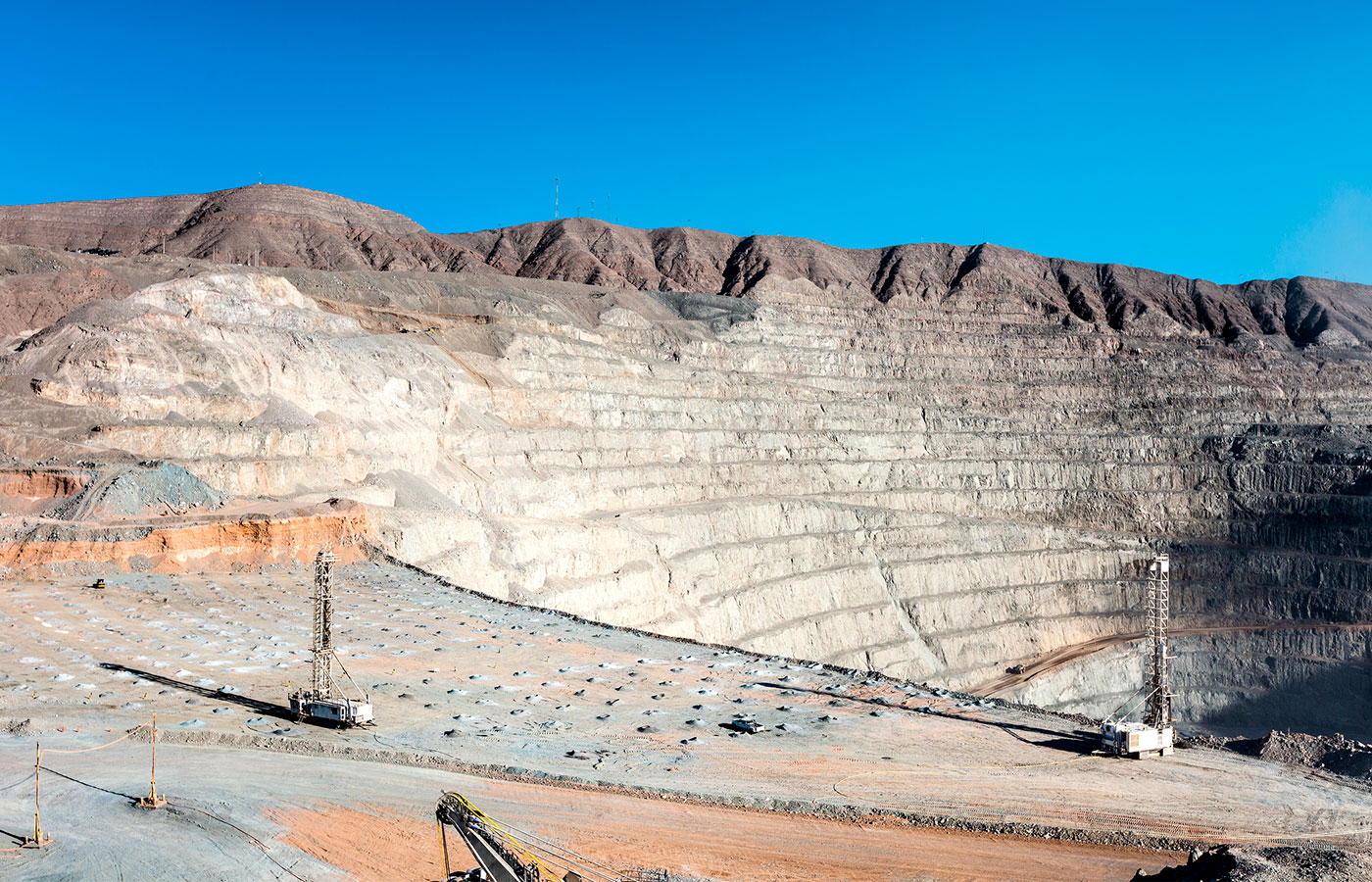 A través del Equipo Especializado de Seguimiento de la Inversión, el MEF destraba proyectos clave en sectores estratégicos. | Imagen referencial / Foto: © Tifonimages - Dreamstime