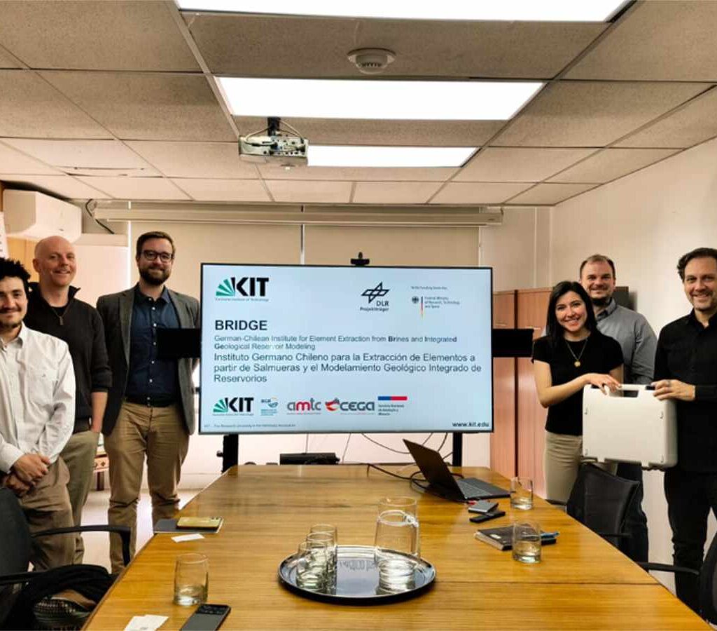 Cooperación internacional impulsa estudio de salares y tecnologías de extracción de bajo impacto. | Foto: Sernageomin