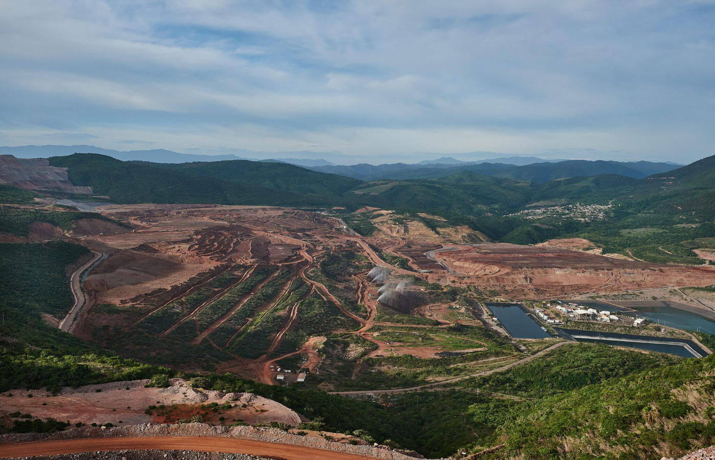 Equinox Gold y Orla Mining anunciaron su fusión el 13 de mayo de 2026, creando un nuevo productor aurífero con activos en Canadá, Estados Unidos, México y Nicaragua.| Foto: Equinox Gold