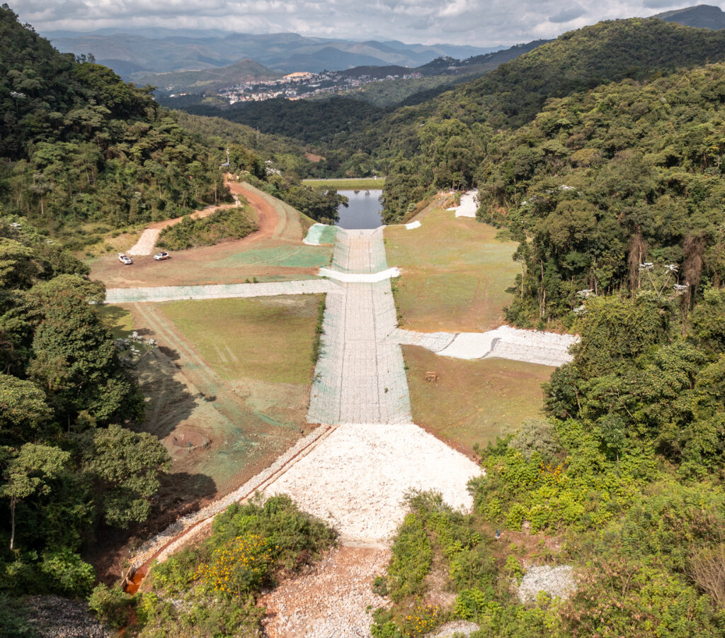 La minera también informó que ha comenzado los trabajos de desmantelamiento en la presa B6. | Foto: Vale