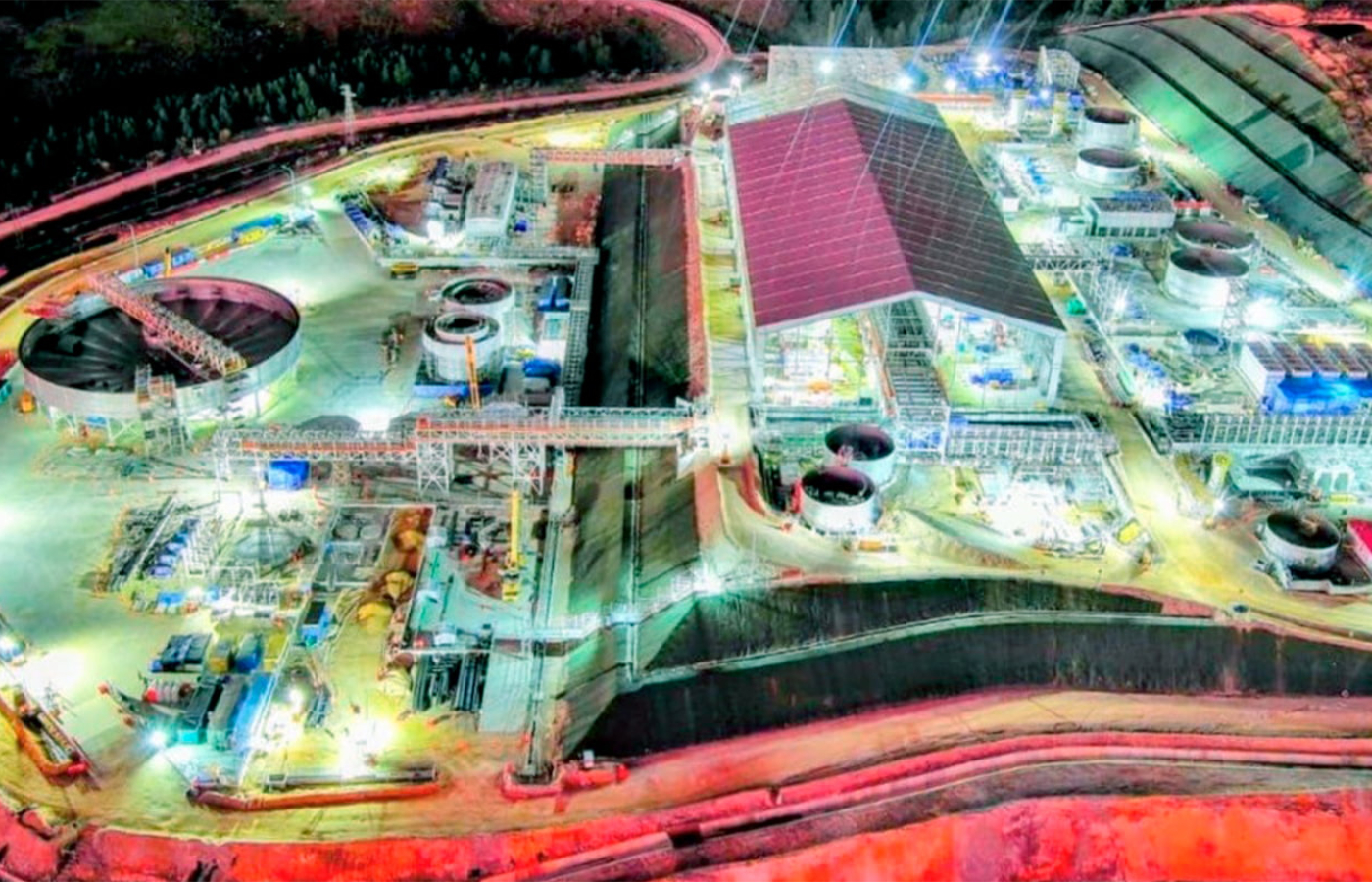 El contrato de 19 meses contempla la coordinación, supervisión y arranque de las plantas East Plant y West Plant.| Foto: Acciona